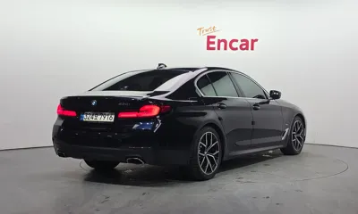 BMW 5-Series 2021, 93857 км, за 25099.32 USD