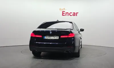 BMW 5-Series 2021, 93857 км, за 25099.32 USD