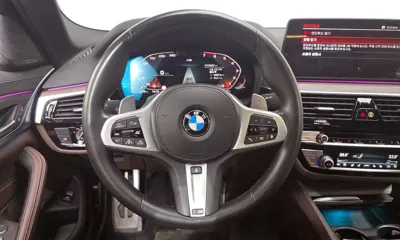 BMW 5-Series 2021, 93857 км, за 25099.32 USD - фото 13