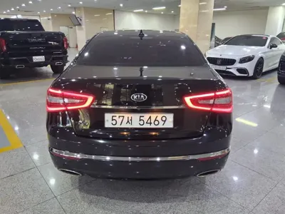 Kia K7 2015, 221482 км, за 2605.86 USD