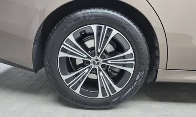 Mercedes-Benz E-Class 2025, 12050 км, за 39621.92 USD