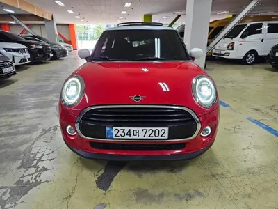 MINI Cooper 2020, 93278 км, за 8008.4 USD