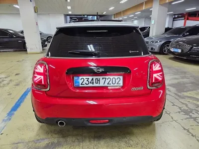 MINI Cooper 2020, 93278 км, за 8008.4 USD