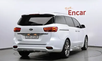 Kia Canival 2019, 126588 км, за 10030.42 USD