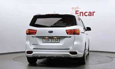 Kia Canival 2019, 126588 км, за 10030.42 USD