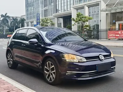 Volkswagen Golf 2020, 70000 км, за 7180.56 USD