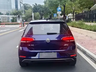 Volkswagen Golf 2020, 70000 км, за 7180.56 USD