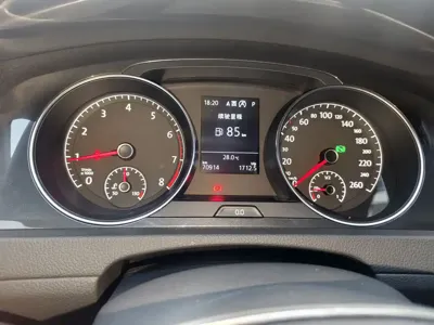 Volkswagen Golf 2020, 70000 км, за 7180.56 USD - фото 10