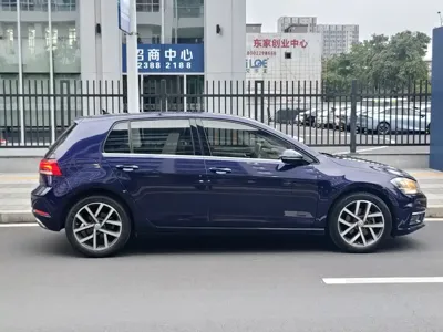 Volkswagen Golf 2020, 70000 км, за 7180.56 USD - фото 28
