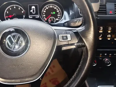 Volkswagen Golf 2020, 70000 км, за 7180.56 USD - фото 35