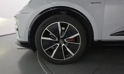 Porsche Macan 2025, 15324 км, за 87035.88 USD
