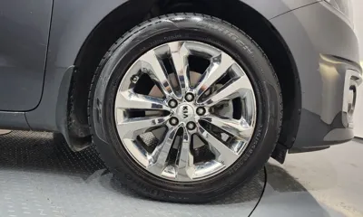 Kia Canival 2017, 181174 км, за 5486.52 USD