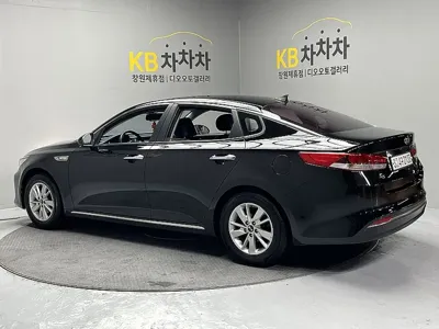 Kia K5 2017, 185022 км, за 4335.73 USD