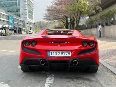 Ferrari F8 2021, 9550 км, за 229749.25 USD
