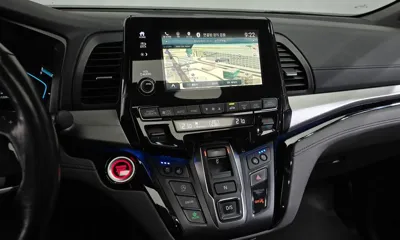 Honda Odyssey 2018, 112262 км, за 11750.03 USD - фото 12