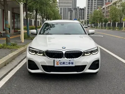 BMW 3 Series 2021, 68500 км, за 20305.67 USD