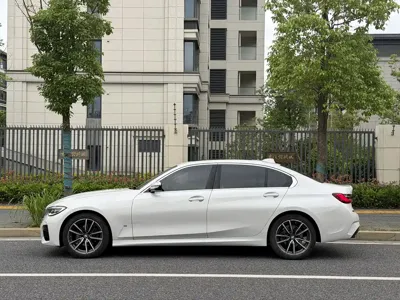 BMW 3 Series 2021, 68500 км, за 20305.67 USD