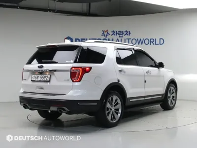 Ford Explorer 2018, 68750 км, за 11009.78 USD