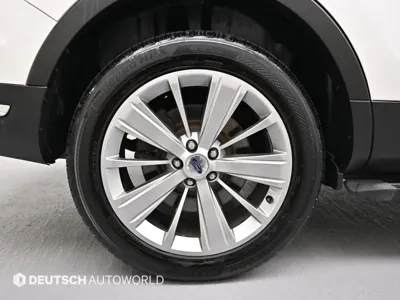 Ford Explorer 2018, 68750 км, за 11009.78 USD