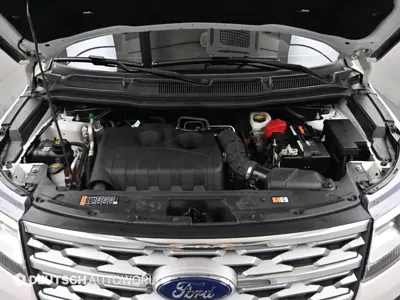 Ford Explorer 2018, 68750 км, за 11009.78 USD - фото 6