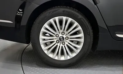 Kia K7 2013, 188677 км, за 2862.35 USD