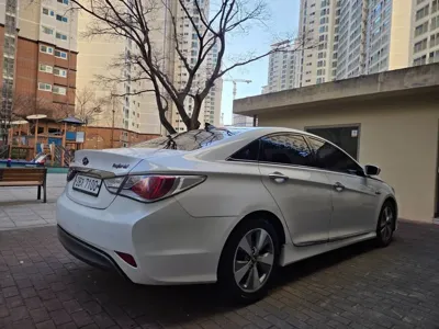 Hyundai Sonata 2012, 129315 км, за 2708.61 USD - фото 7