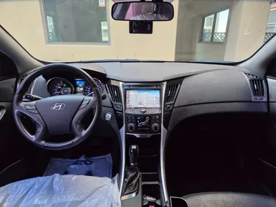 Hyundai Sonata 2012, 129315 км, за 2708.61 USD - фото 11
