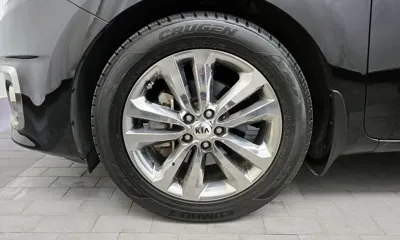 Kia Canival 2017, 103588 км, за 8467.9 USD