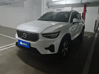 Volvo XC40 · 2023 год