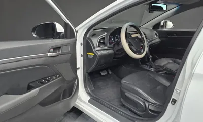 Hyundai Avante 2016, 95281 км, за 6414.01 USD - фото 11