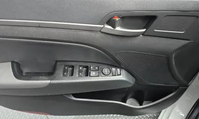 Hyundai Avante 2016, 95281 км, за 6414.01 USD - фото 16