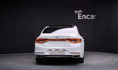 Hyundai Grandeur 2018, 99596 км, за 12994.86 USD
