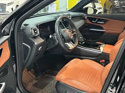 Mercedes-Benz GLC 2024, 46000 км, за 35727.91 USD