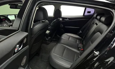 Kia Stinger 2018, 189861 км, за 9621.01 USD - фото 26