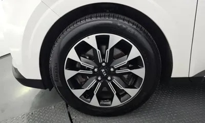 Kia Canival 2021, 82196 км, за 18511.23 USD