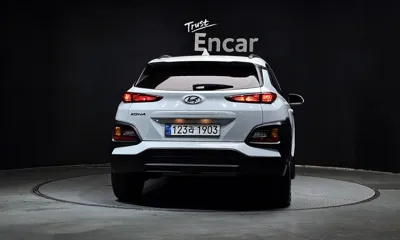 Hyundai Kona 2020, 48345 км, за 11636.22 USD