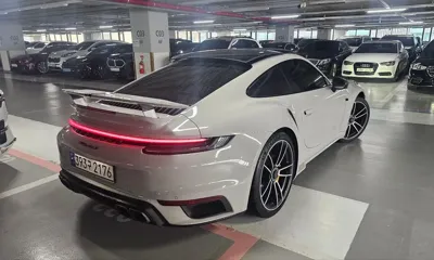 Porsche 911 2022, 44400 км, за 147231.35 USD