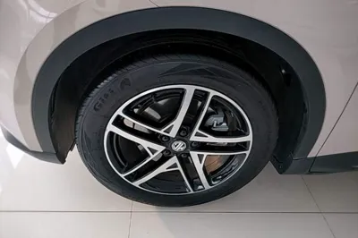 MG ES5 2025, 41800 км, за 14609 USD - фото 23