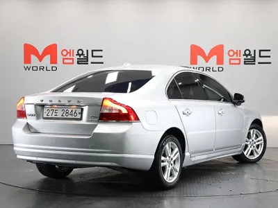 Volvo S80 2013, 82215 км, за 5878.87 USD