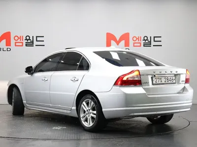 Volvo S80 2013, 82215 км, за 5878.87 USD