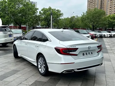 Honda Accord 2022, 49000 км, за 15736.18 USD - фото 7