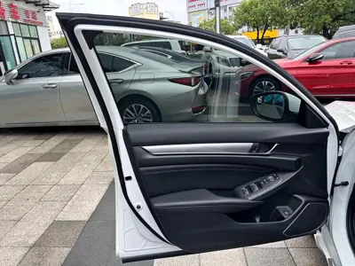 Honda Accord 2022, 49000 км, за 15736.18 USD - фото 23