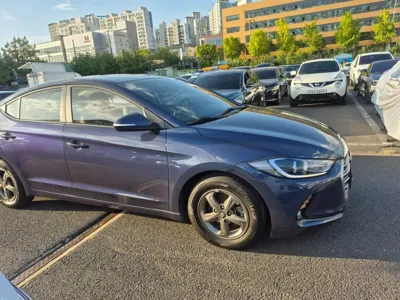 Hyundai Avante 2017, 143159 км, за 4529.34 USD