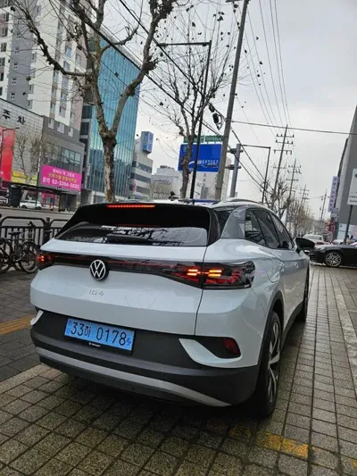 Volkswagen ID.4 2025, 4500 км, за 25742.69 USD