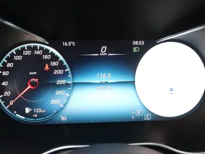 Mercedes-Benz GLC 2022, 68500 км, за 30299.03 USD - фото 8