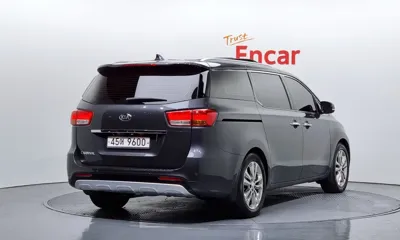 Kia Canival 2016, 109511 км, за 8741.71 USD