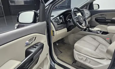 Kia Canival 2016, 109511 км, за 8741.71 USD - фото 11