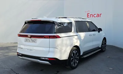 Kia Canival 2021, 110289 км, за 14060.03 USD