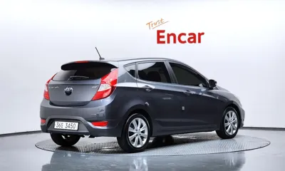 Hyundai Accent 2012, 87275 км, за 3216.49 USD