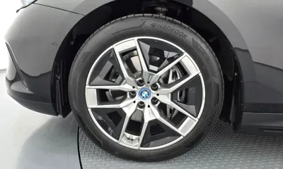 BMW i5 2025, 22937 км, за 45256.22 USD